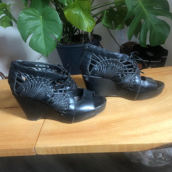 Cage Booties - Picture 1 of 5